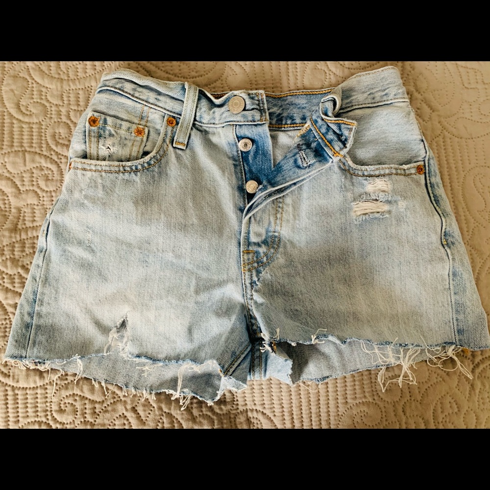 levi denim shorts